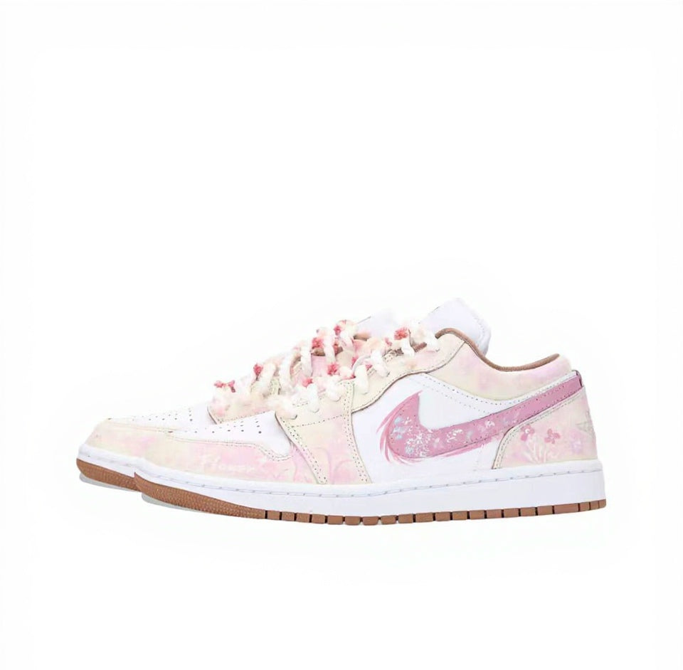 【Custom Sneakers】 Jordan Air Jordan 1 Pink Blossom Sea Ombre Dopamine Preppy Style Wear-Resistant Low-Top Retro Basketball Shoes Unisex Pink/White